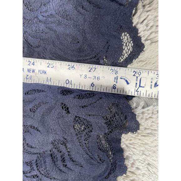 H&M Women’s Lace Dress V Neck Navy Blue Classy Semi Sheer Lined Slim Fit Sz 6 - Picture 4 of 9
